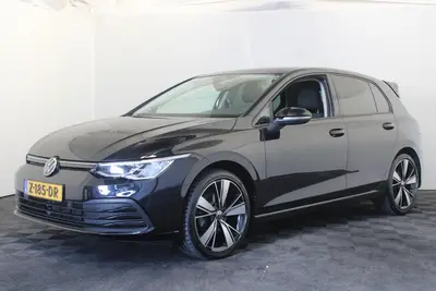 Volkswagen Golf 1.5 eTSI Style (bj 2020, automaat) uit 2020