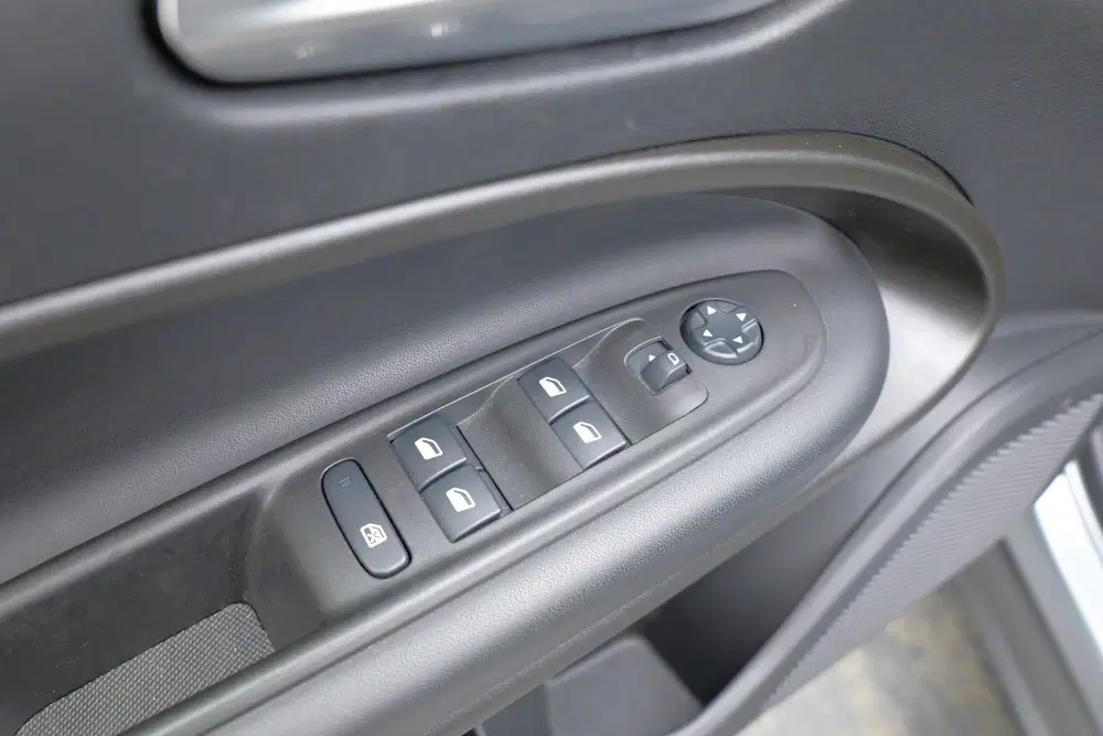 Jeep Avenger Altitude 54 kWh uit 2025, foto 11