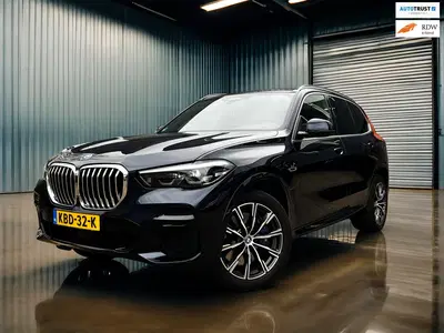 BMW X5 XDrive45e High Executive M-pakket_3d camer uit 2021