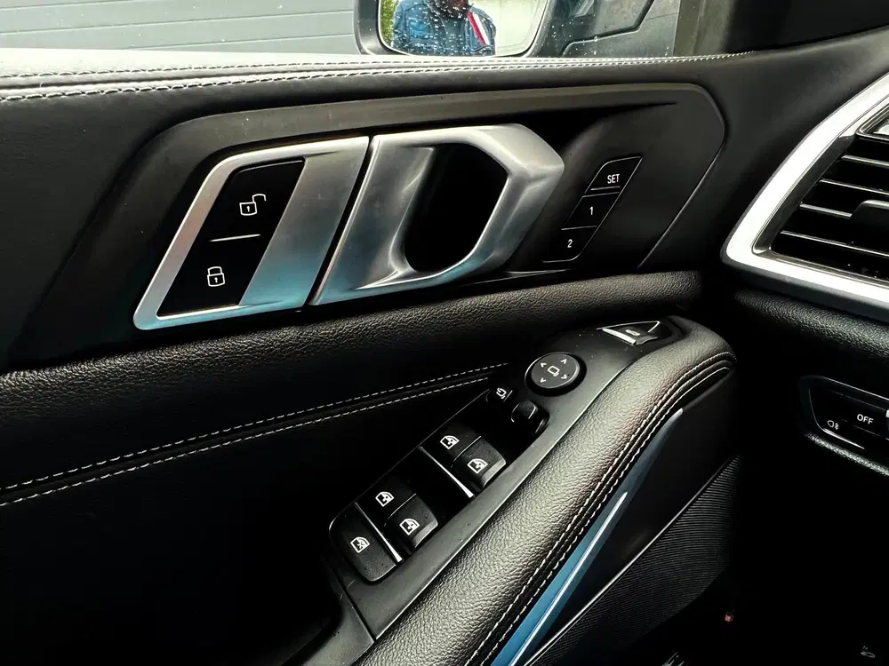 BMW X5 XDrive45e High Executive M-pakket_3d camer uit 2021, foto 14