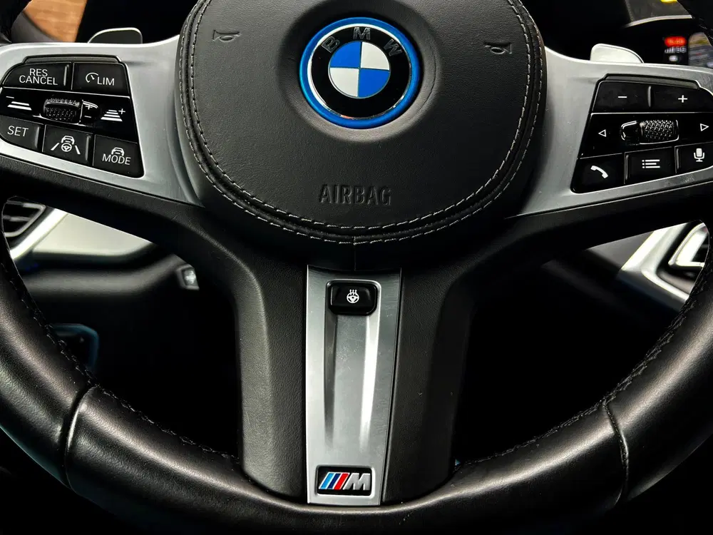 BMW X5 XDrive45e High Executive M-pakket_3d camer uit 2021, foto 18