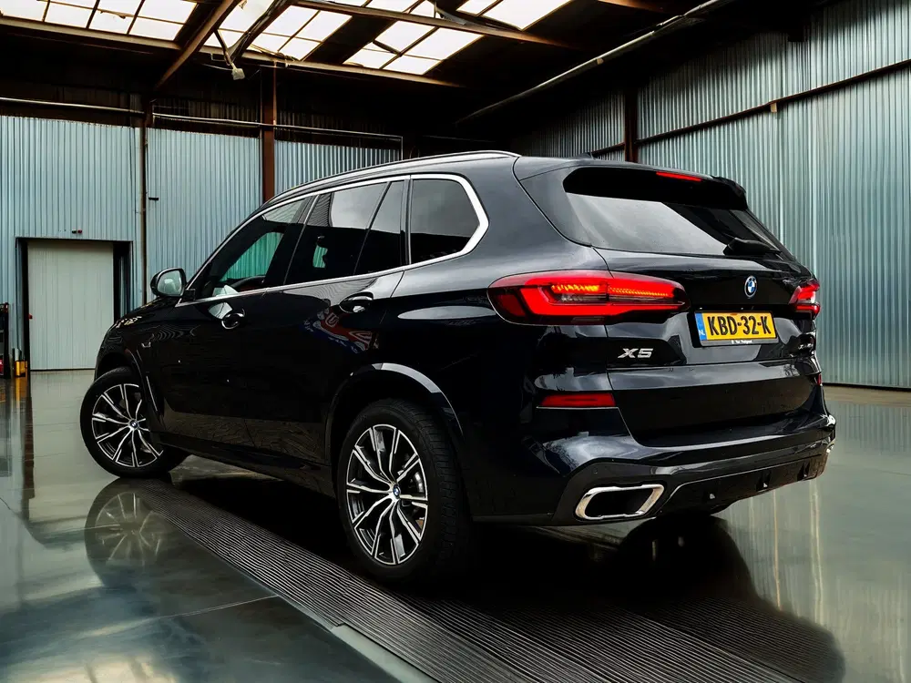 BMW X5 XDrive45e High Executive M-pakket_3d camer uit 2021, foto 2
