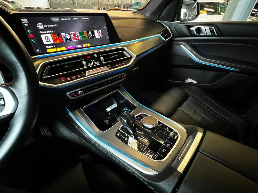 BMW X5 XDrive45e High Executive M-pakket_3d camer uit 2021, foto 3
