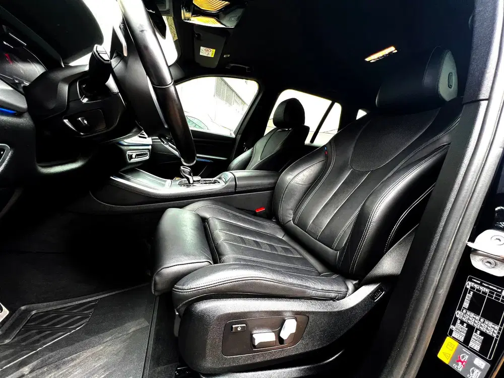BMW X5 XDrive45e High Executive M-pakket_3d camer uit 2021, foto 4