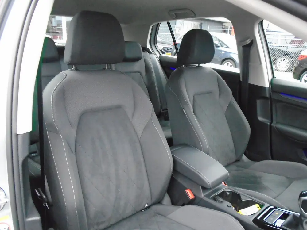 Volkswagen Golf 1.5 TSI Style ,150PK,Camera,Trekhaak,LED uit 2023, foto 14