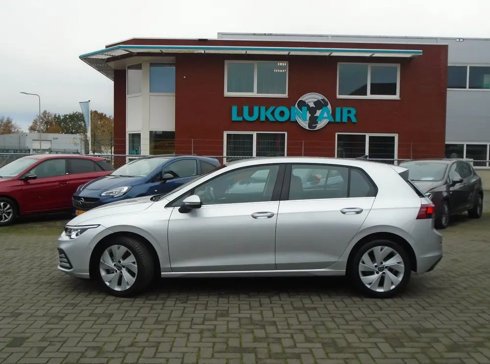 Volkswagen Golf 1.5 TSI Style ,150PK,Camera,Trekhaak,LED uit 2023, foto 2