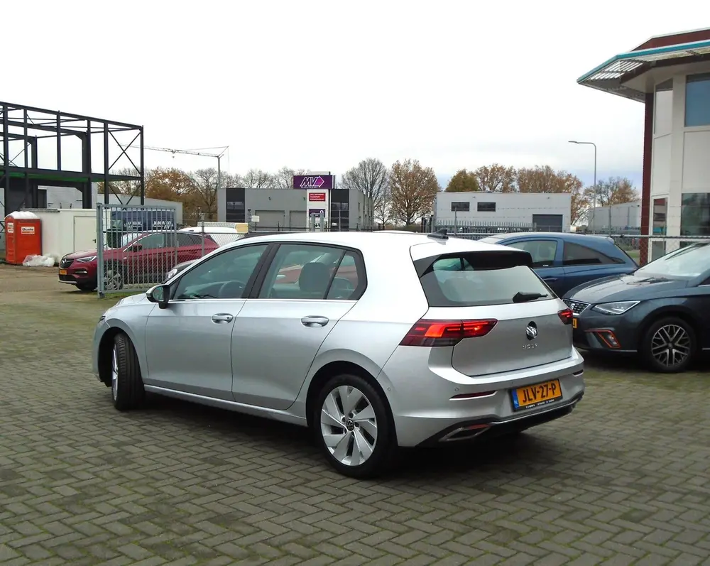 Volkswagen Golf 1.5 TSI Style ,150PK,Camera,Trekhaak,LED uit 2023, foto 3