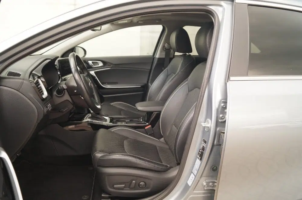 Kia Ceed 1.5 T-GDi 160pk Automaat ExecutiveLine -PA uit 2022, foto 7