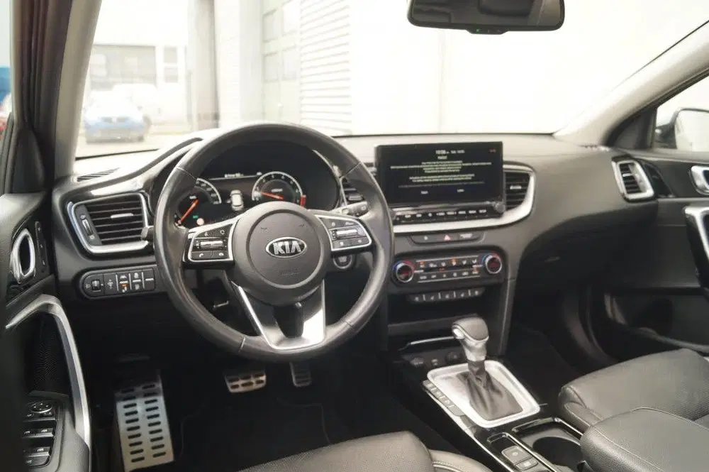 Kia Ceed 1.5 T-GDi 160pk Automaat ExecutiveLine -PA uit 2022, foto 9