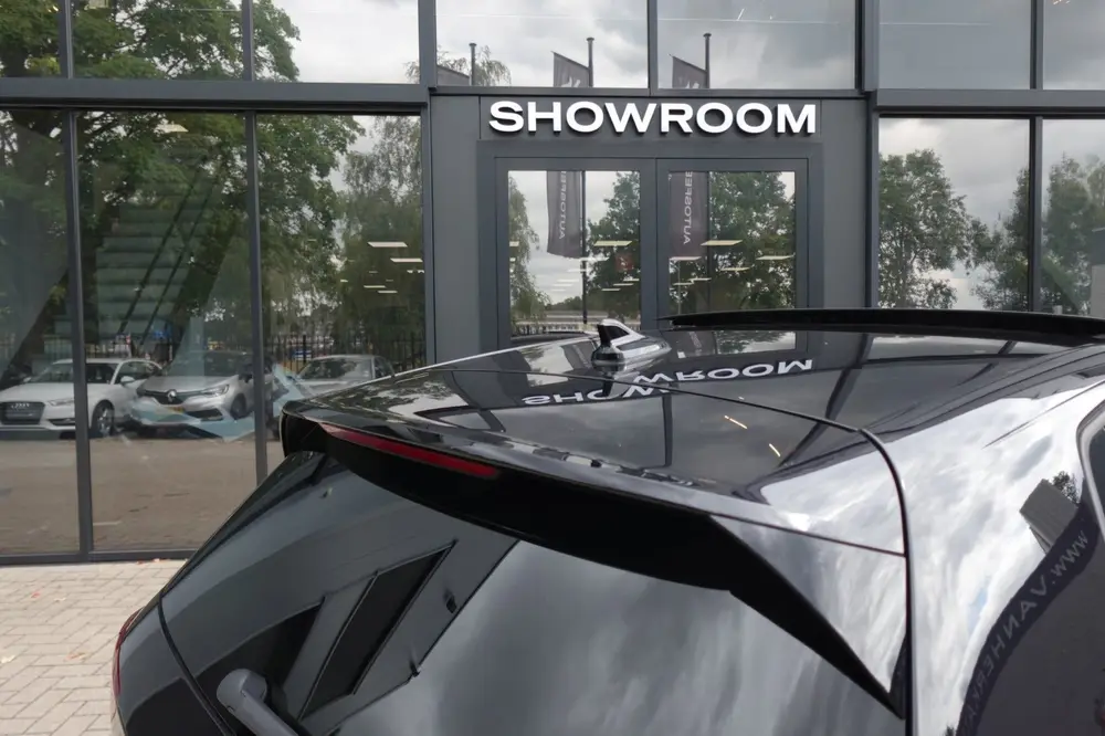 Volkswagen Golf 2.0 TSI GTI PANO CAM KEYLESS VOL uit 2023, foto 16