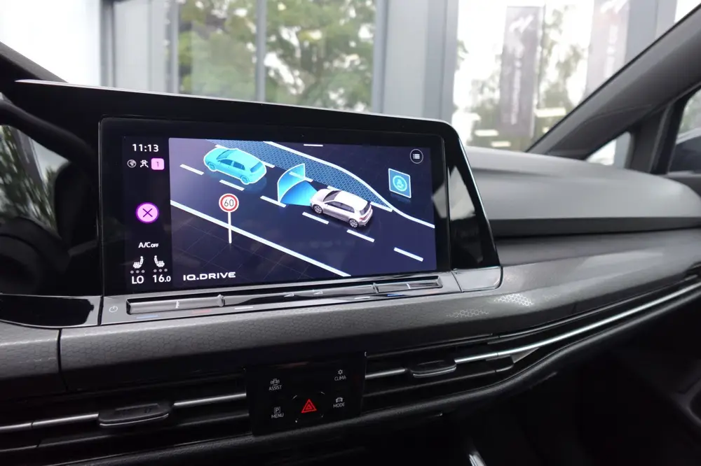 Volkswagen Golf 2.0 TSI GTI PANO CAM KEYLESS VOL uit 2023, foto 20