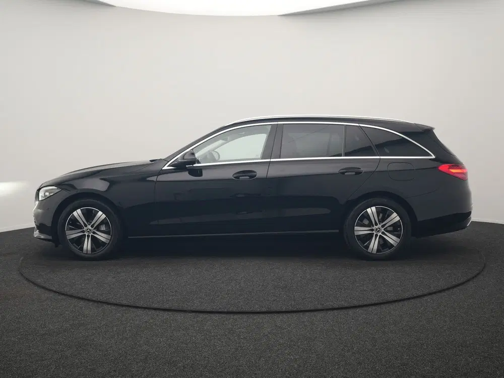 Mercedes-Benz C-Klasse 300 e Avantgarde PHEV 313pk De uit 2023, foto 2