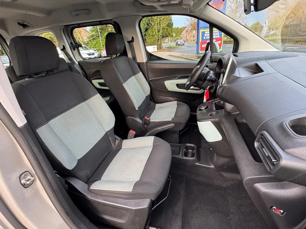 Citroën Berlingo Citroen Berlingo 1.2 PureTech Live AUTOMAA uit 2019, foto 16