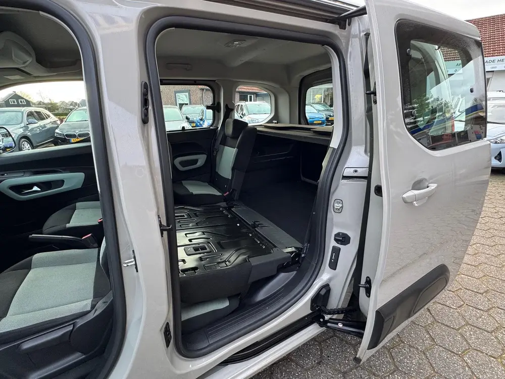 Citroën Berlingo Citroen Berlingo 1.2 PureTech Live AUTOMAA uit 2019, foto 19