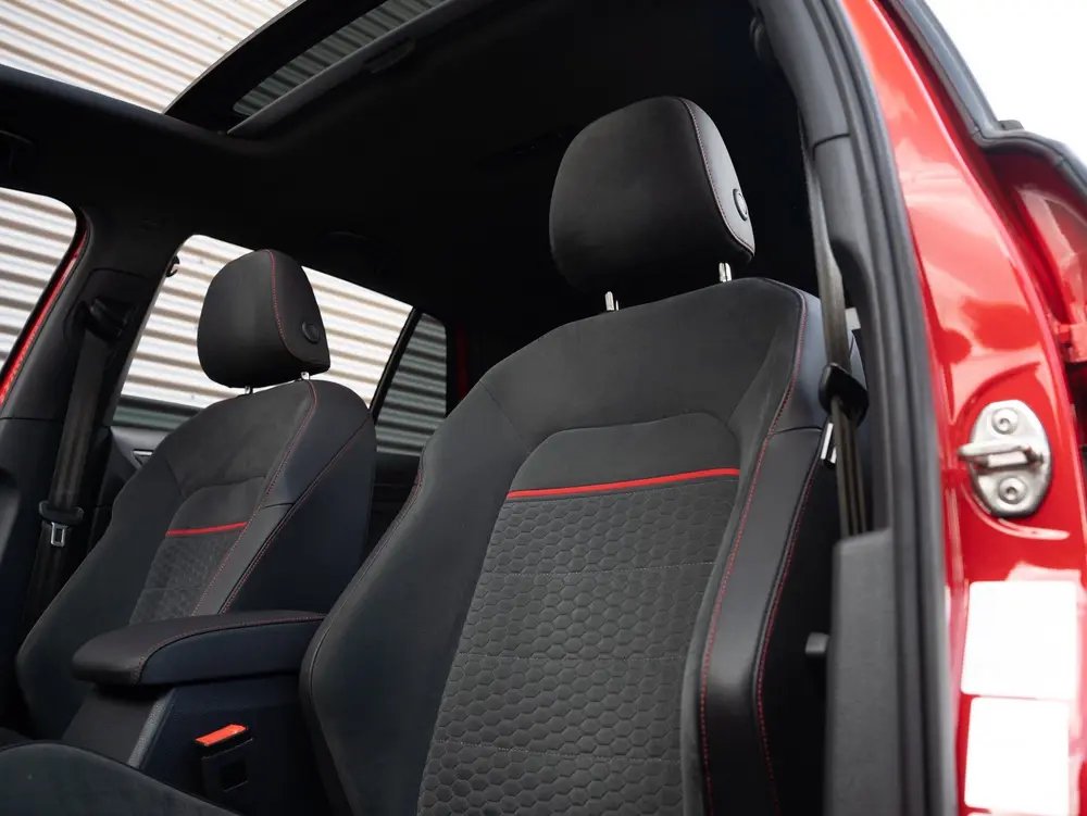 Volkswagen Golf 2.0 TSI GTI Performance Alcantara Camera VOL uit 2020, foto 20