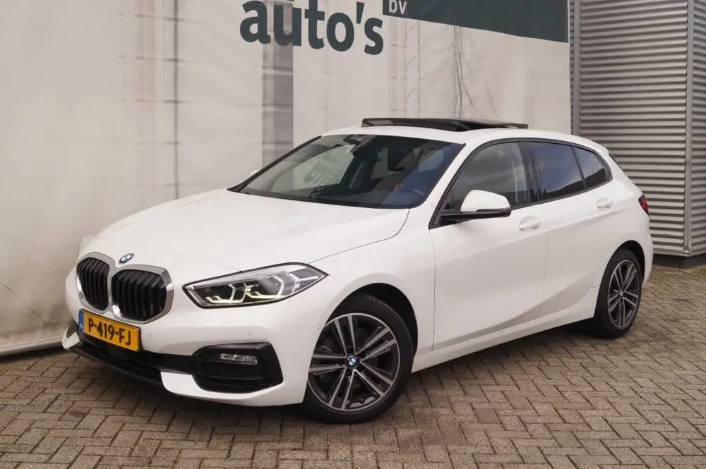 BMW 1-serie 118i Sportline Business Edition -PANO-ECC uit 2022, foto 3