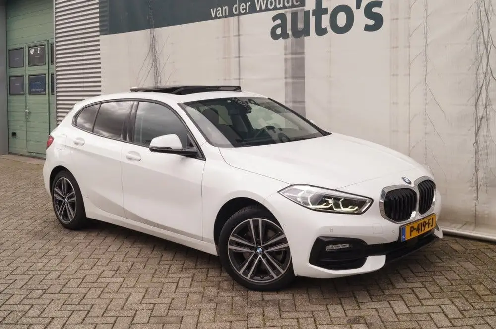 BMW 1-serie 118i Sportline Business Edition -PANO-ECC uit 2022, foto 4