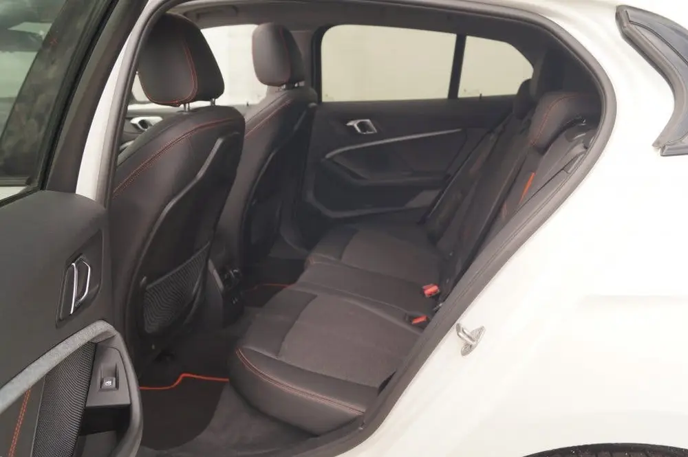 BMW 1-serie 118i Sportline Business Edition -PANO-ECC uit 2022, foto 8