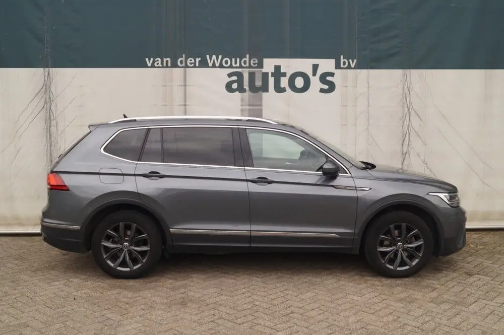 Volkswagen Tiguan Allspace 1.5 TSI 150pk DSG Life Edition 7 uit 2023, foto 2