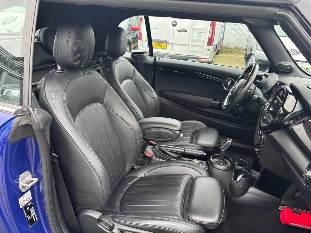 Mini Cabrio 2.0 Cooper S Night Jack Edition uit 2021, foto 10
