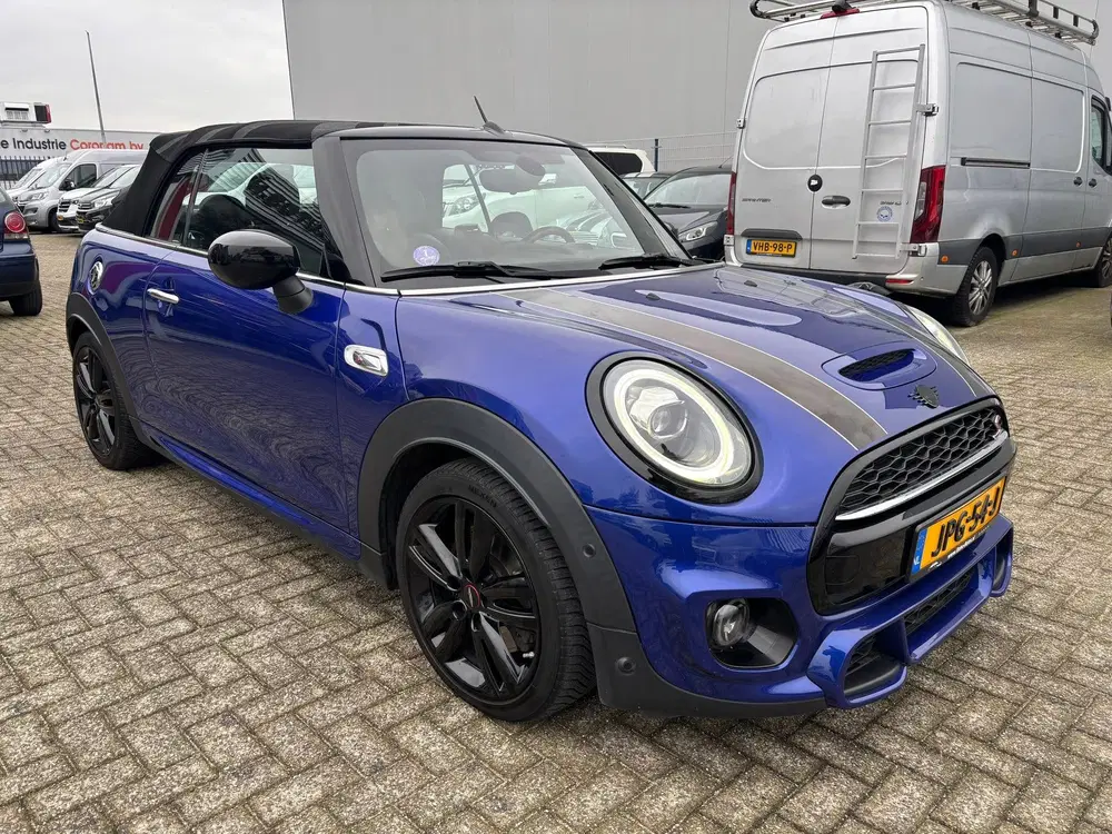 Mini Cabrio 2.0 Cooper S Night Jack Edition uit 2021, foto 3