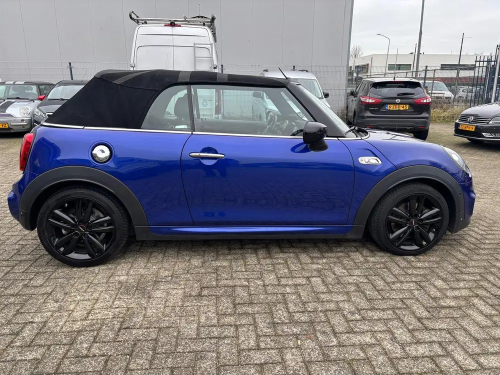 Mini Cabrio 2.0 Cooper S Night Jack Edition uit 2021, foto 4