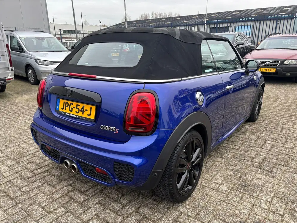 Mini Cabrio 2.0 Cooper S Night Jack Edition uit 2021, foto 5