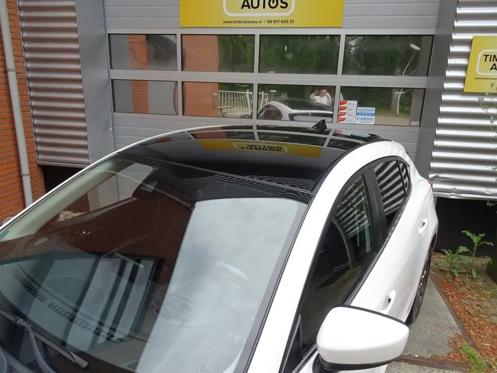 Mazda 3 2.0 SkyActiv 120pk 5d *1e eig uit 2019, foto 2