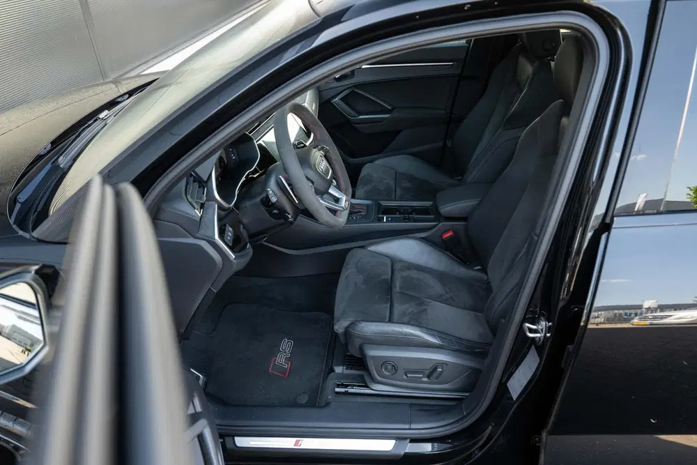 Audi RS Q3 TFSI RS Pano rood stiksel 21"LM velgen e uit 2020, foto 20