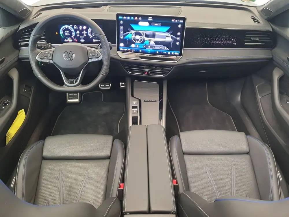 Volkswagen Passat Variant 1.5 eHybrid 272pk DSG/AUT R-Line W uit 2025, foto 3