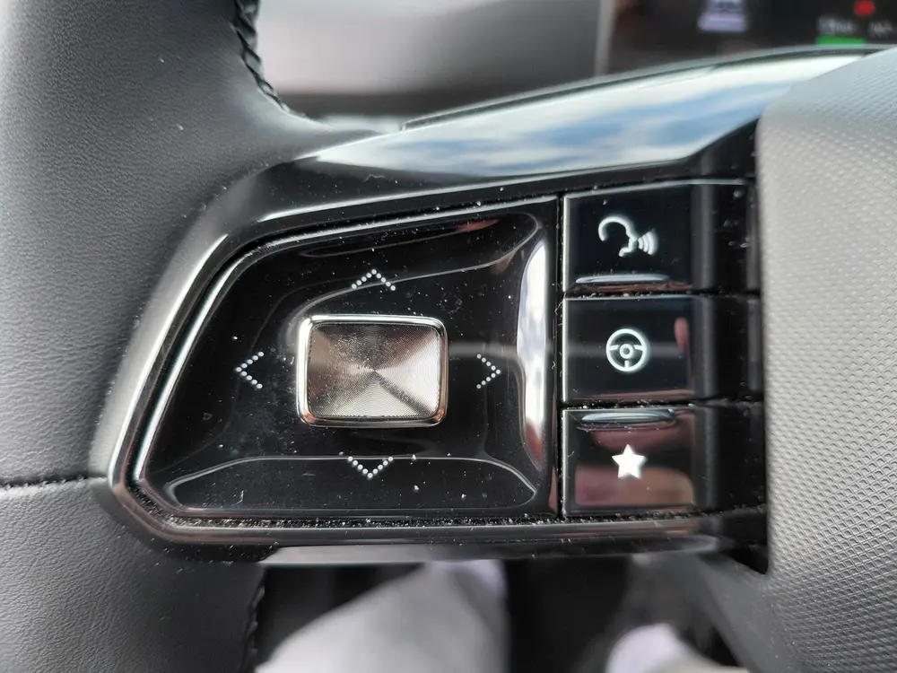 MG MG4 Luxury 64 kWh uit 2023, foto 15