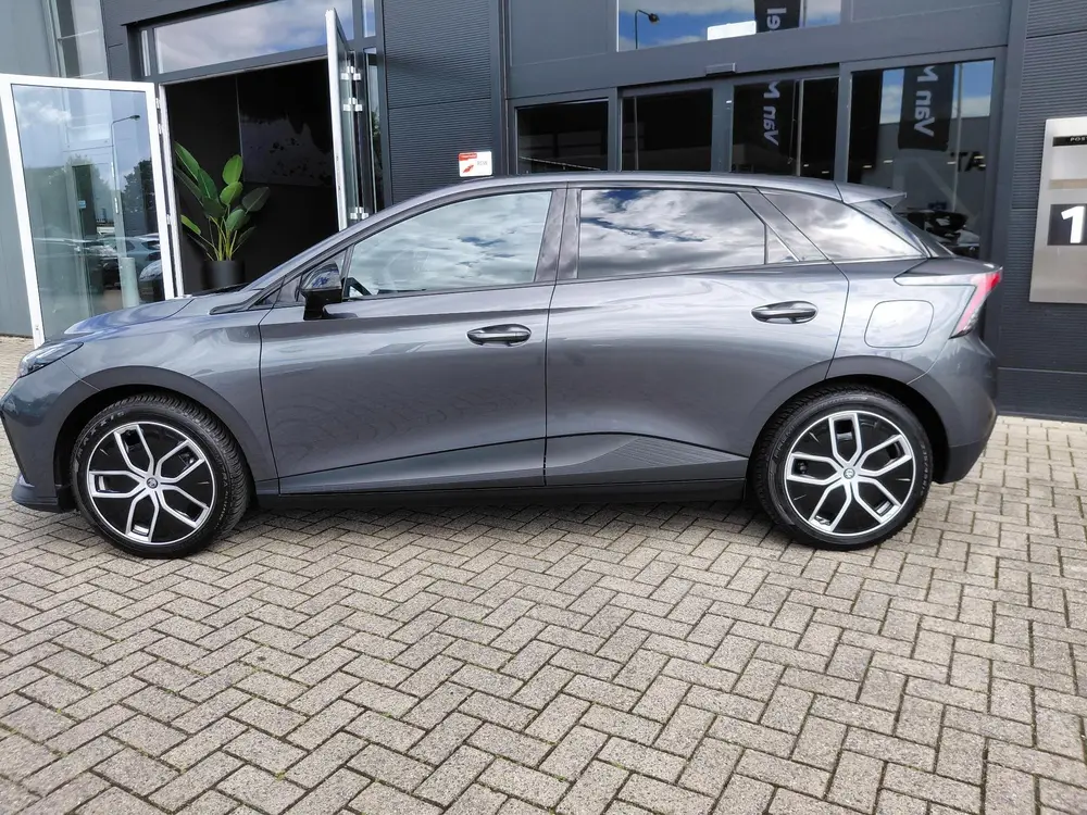 MG MG4 Luxury 64 kWh uit 2023, foto 3