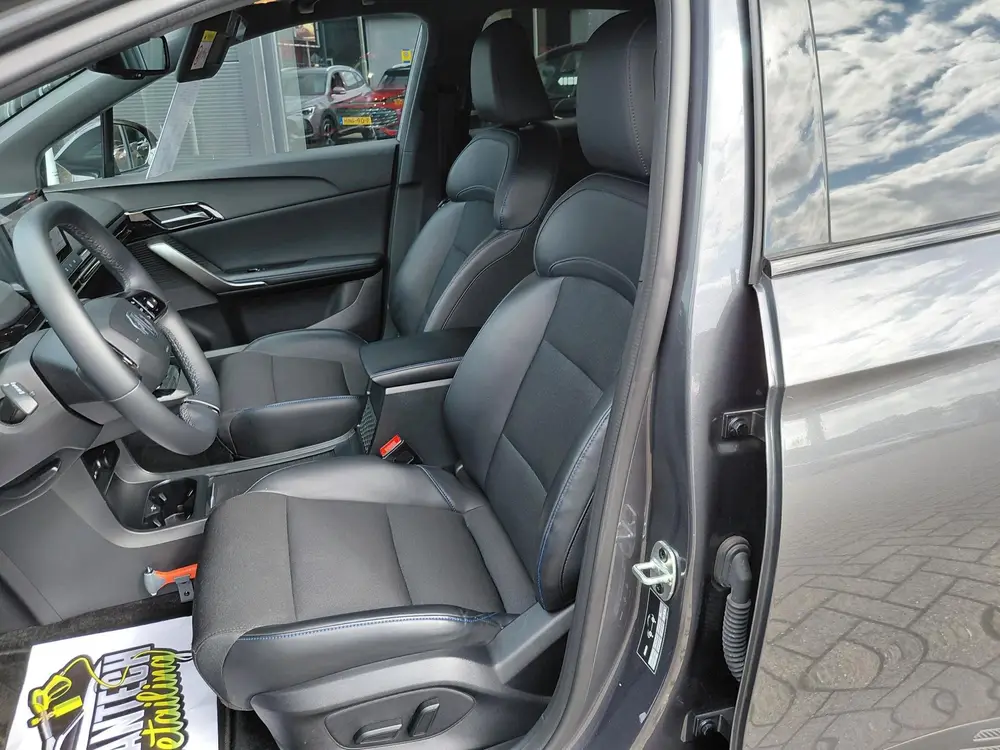 MG MG4 Luxury 64 kWh uit 2023, foto 9