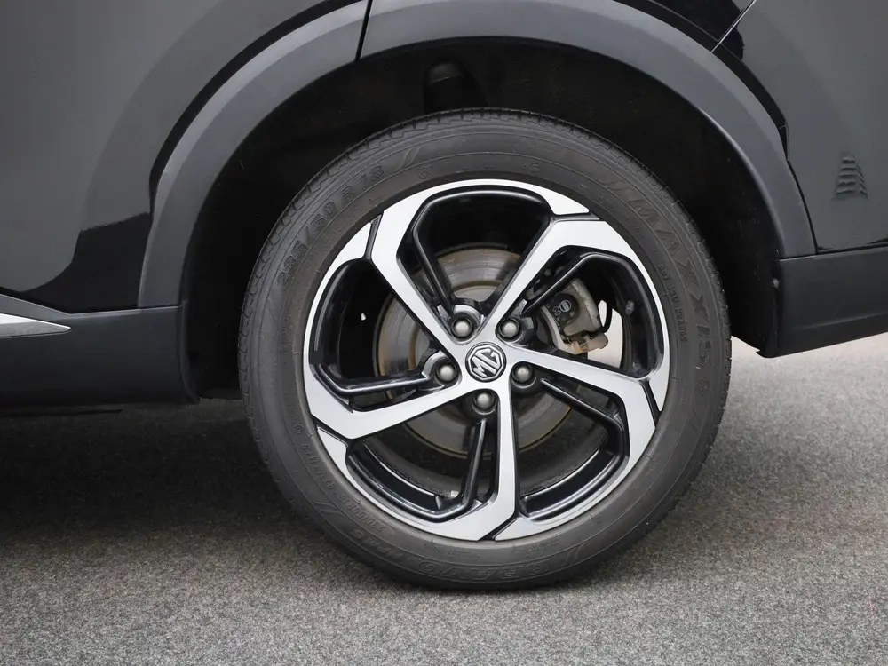 MG EHS 1.5 TGDI PHEV Aut. Luxury MG EHS 1.5 TGDI uit 2023, foto 14