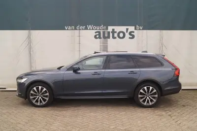 Volvo V90 2.0 B5 250pk AWD Pro -PANO-LEER-CAM uit 2021