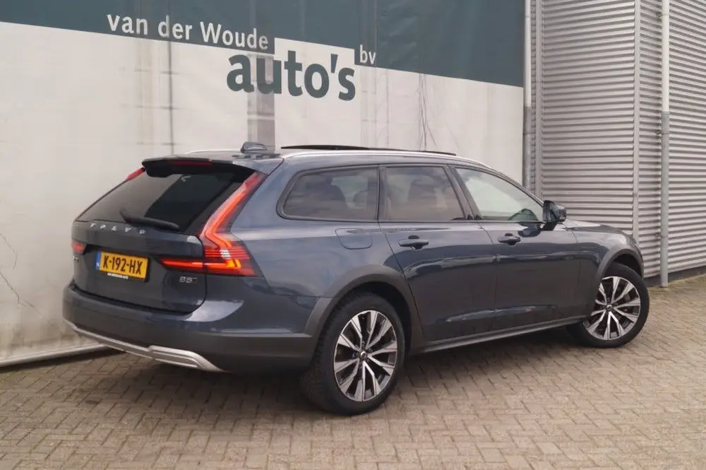 Volvo V90 2.0 B5 250pk AWD Pro -PANO-LEER-CAM uit 2021, foto 5