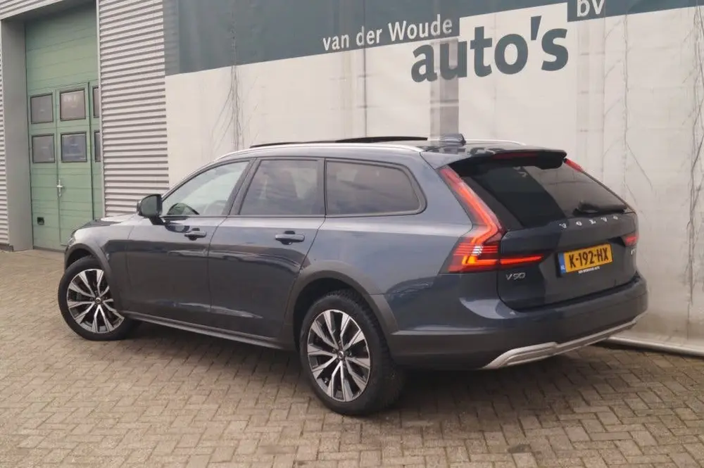 Volvo V90 2.0 B5 250pk AWD Pro -PANO-LEER-CAM uit 2021, foto 6