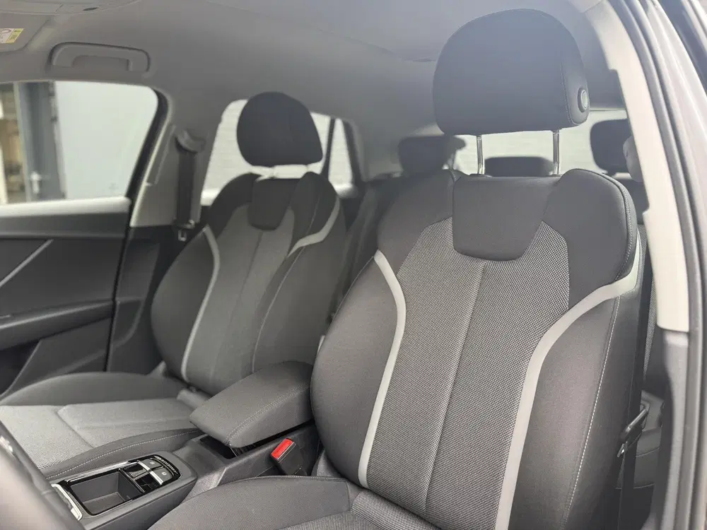 Audi Q2 35 TFSI S-Line Automaat l Matrix LED l Cam uit 2025, foto 6