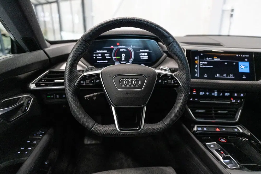Audi e-tron 93 kWh uit 2022, foto 16