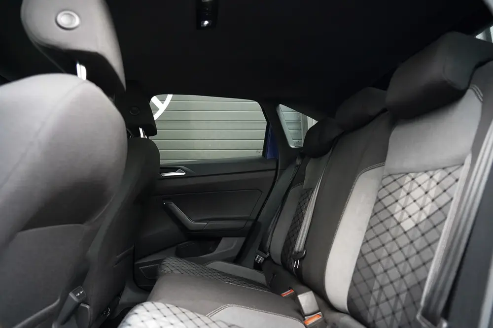 Volkswagen Taigo 1.0 TSI R-Line Business VIRTUEL/LED/CARPLAY uit 2022, foto 14