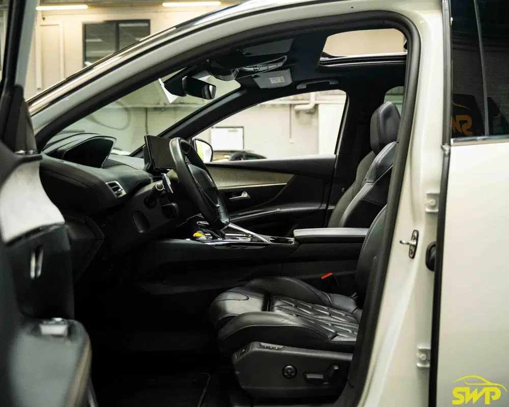 Peugeot 5008 1.2 PureTech GT Pack Business uit 2021, foto 2