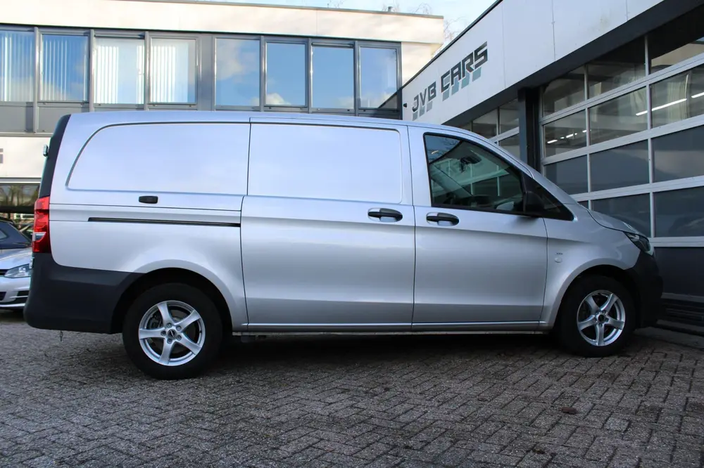 Mercedes-Benz Vito 116 CDI Lang uit 2021, foto 5