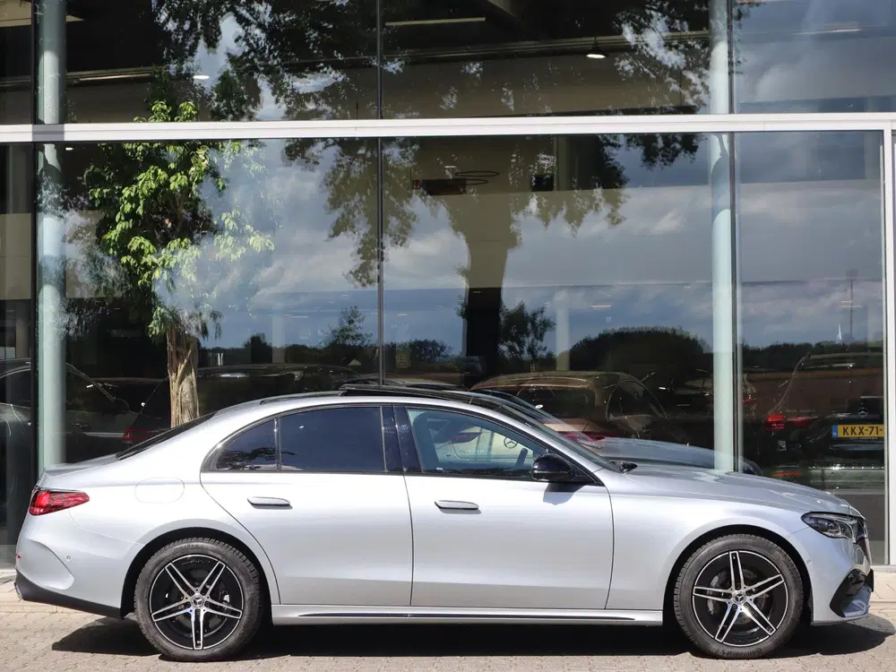 Mercedes-Benz E-Klasse E-Klasse 300e AMG Line uit 2025, foto 3