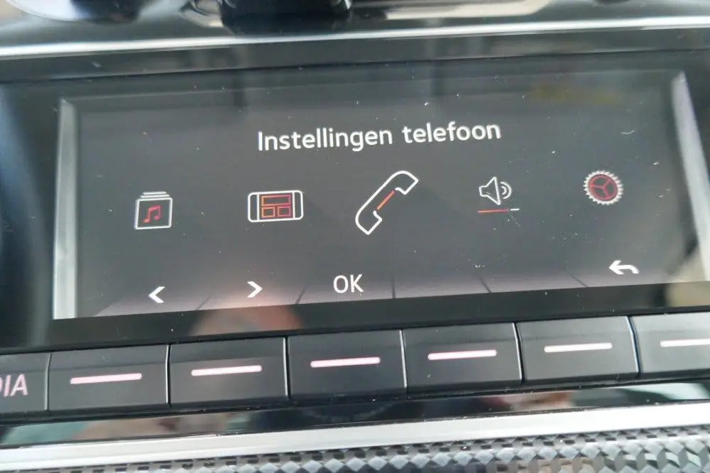Volkswagen UP 1.0   AIRCO / NL-AUTO uit 2021, foto 10