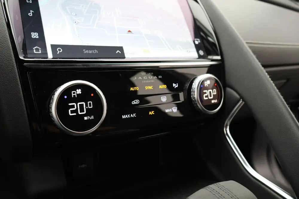 Jaguar E-Pace 1.5 P300e AWD R-Dynamic S | Elek. trekhaak | A uit 2023, foto 20