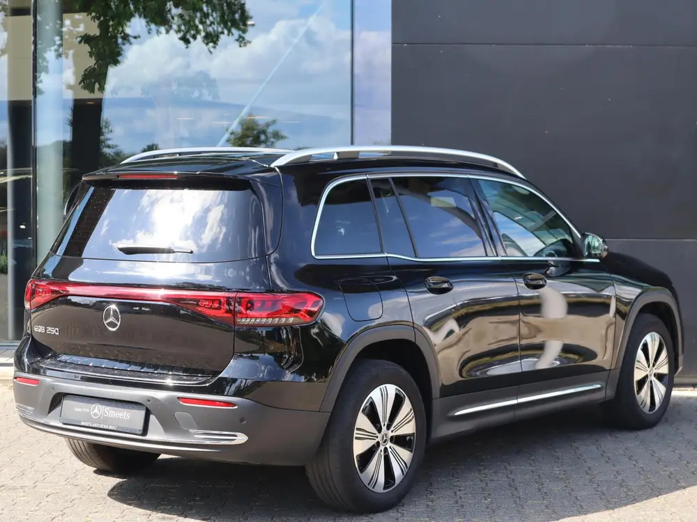 Mercedes-Benz EQB 250 Business Line 7p. 67 kWh uit 2023, foto 2