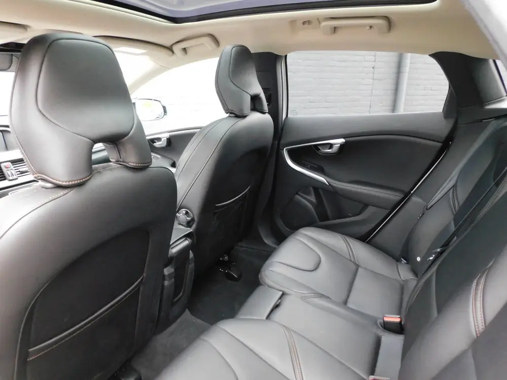 Volvo V40 Cross Country 1.5 T3 Polar+ Luxury 1e EIGENAAR DE uit 2019, foto 10