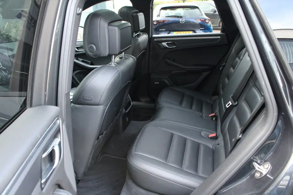 Porsche Macan 2.0 uit 2019, foto 16