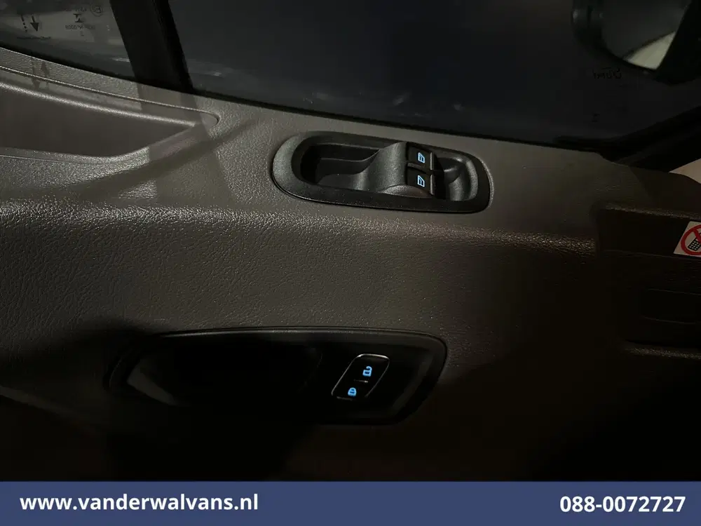 Ford Transit 2.0 TDCI 131pk Bakwagen Laadklep Euro6 Air uit 2022, foto 19