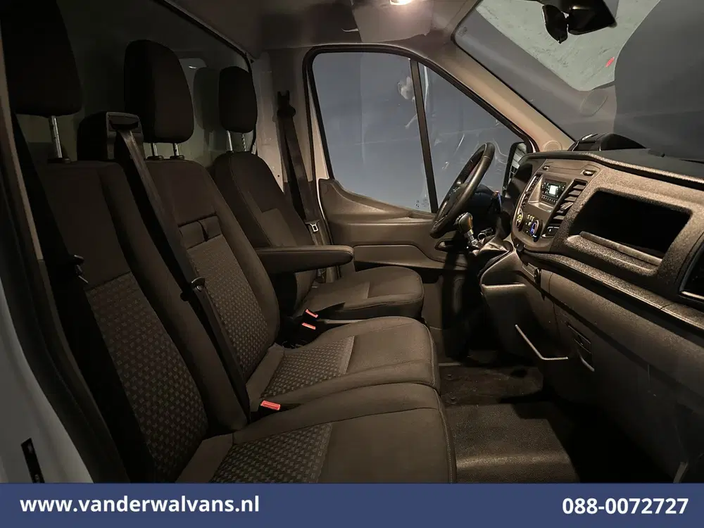 Ford Transit 2.0 TDCI 131pk Bakwagen Laadklep Euro6 Air uit 2022, foto 7